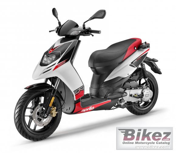 2012 Aprilia SR Motard 125 photo